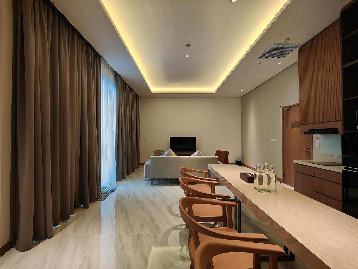 Ra Suites Simatupang Yakarta Exterior foto