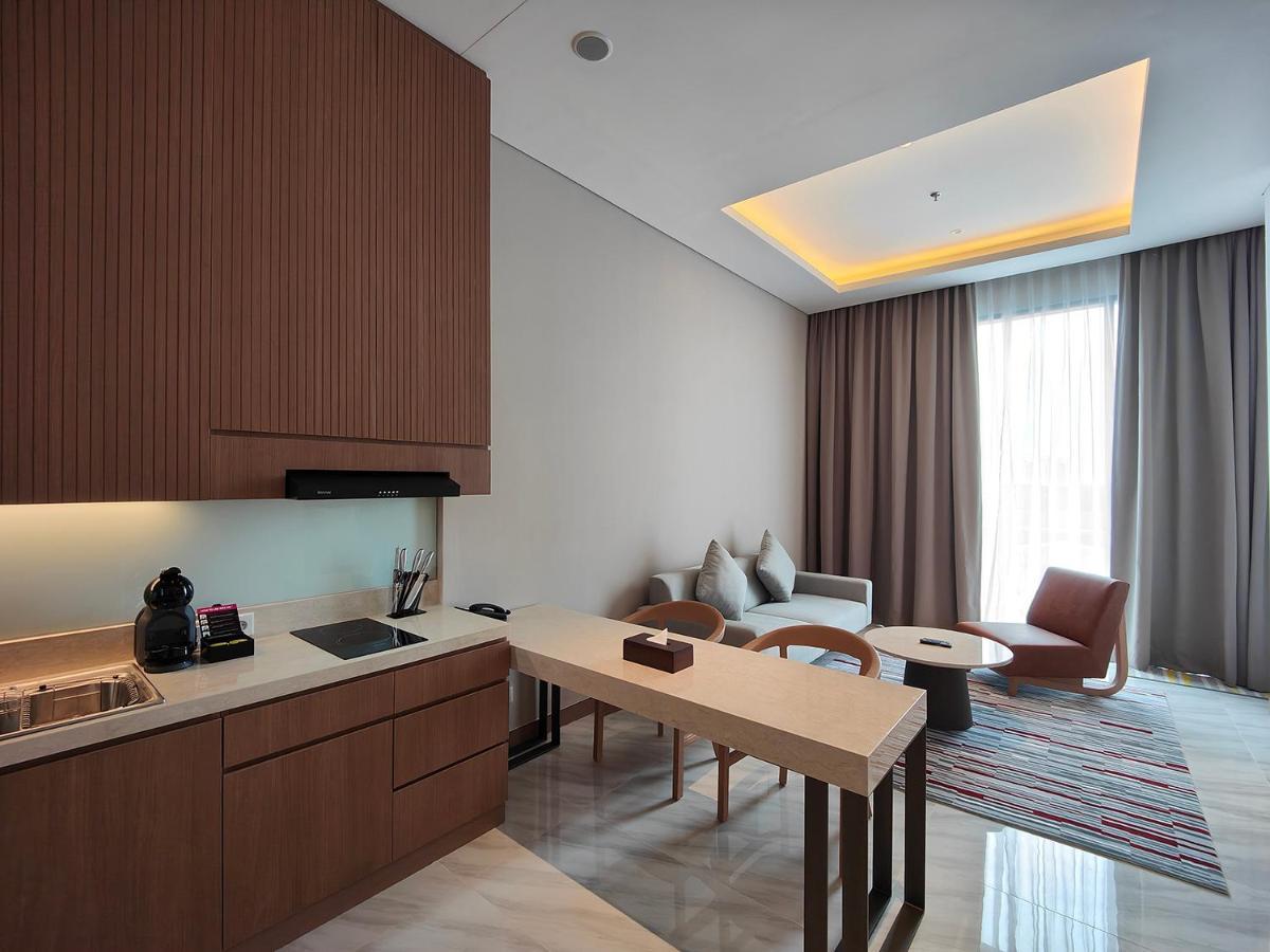 Ra Suites Simatupang Yakarta Exterior foto