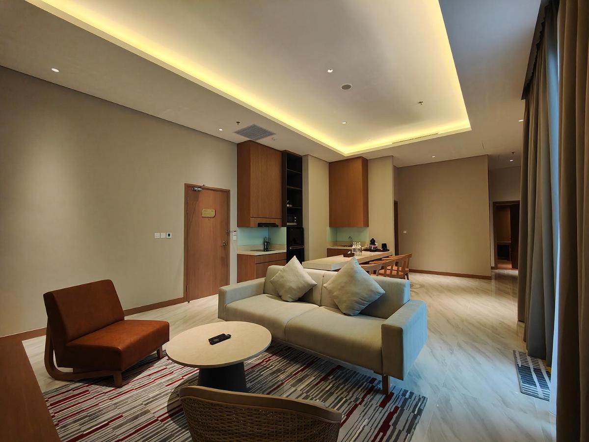 Ra Suites Simatupang Yakarta Exterior foto