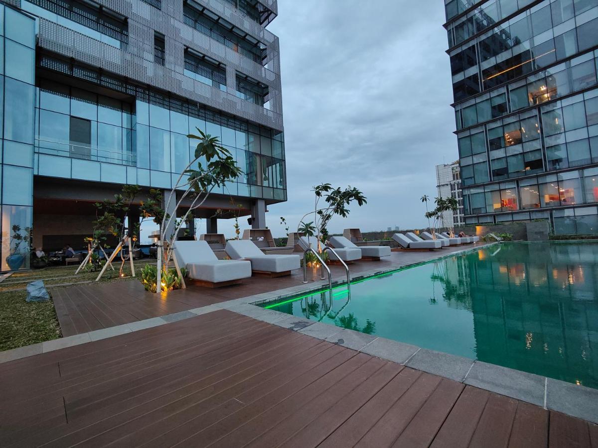 Ra Suites Simatupang Yakarta Exterior foto
